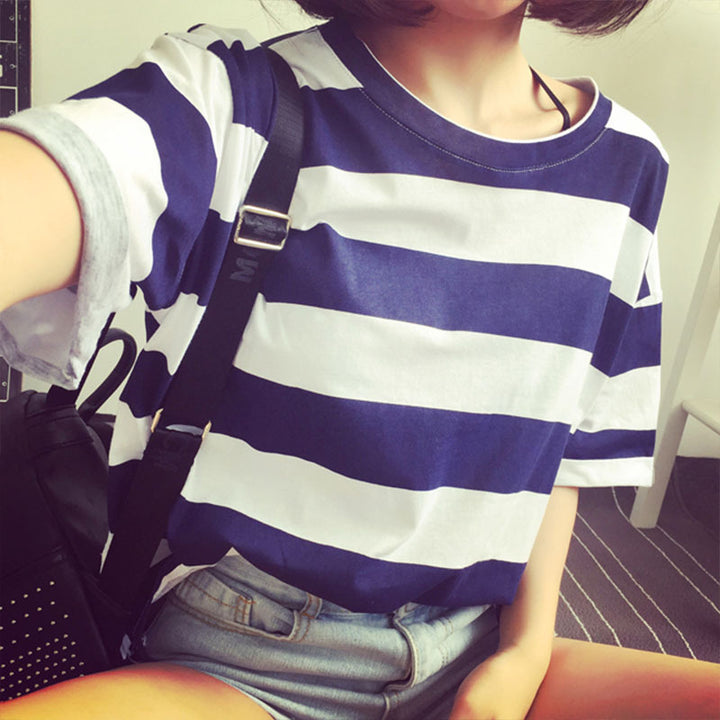 Damernas randiga oversized T-shirt gjord av lätt bomullsblandning Mirla-Eva Jonsson