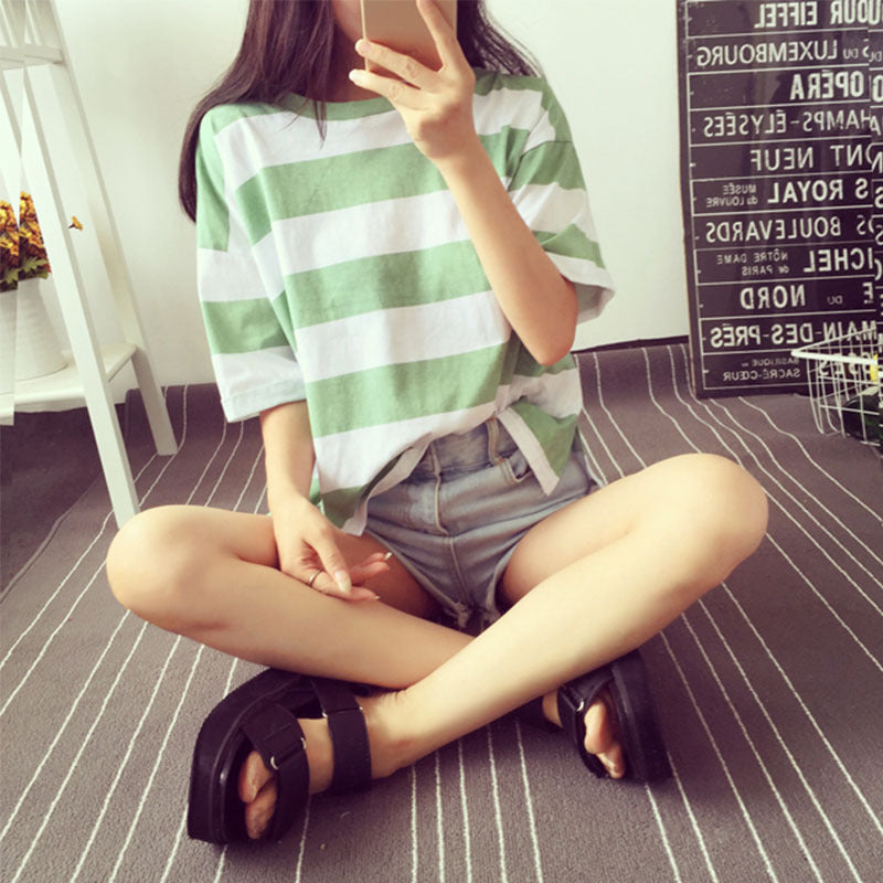 Damernas randiga oversized T-shirt gjord av lätt bomullsblandning Mirla-Eva Jonsson
