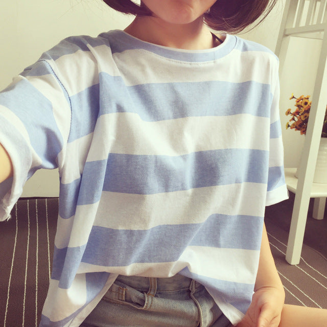 Damernas randiga oversized T-shirt gjord av lätt bomullsblandning Mirla-Eva Jonsson