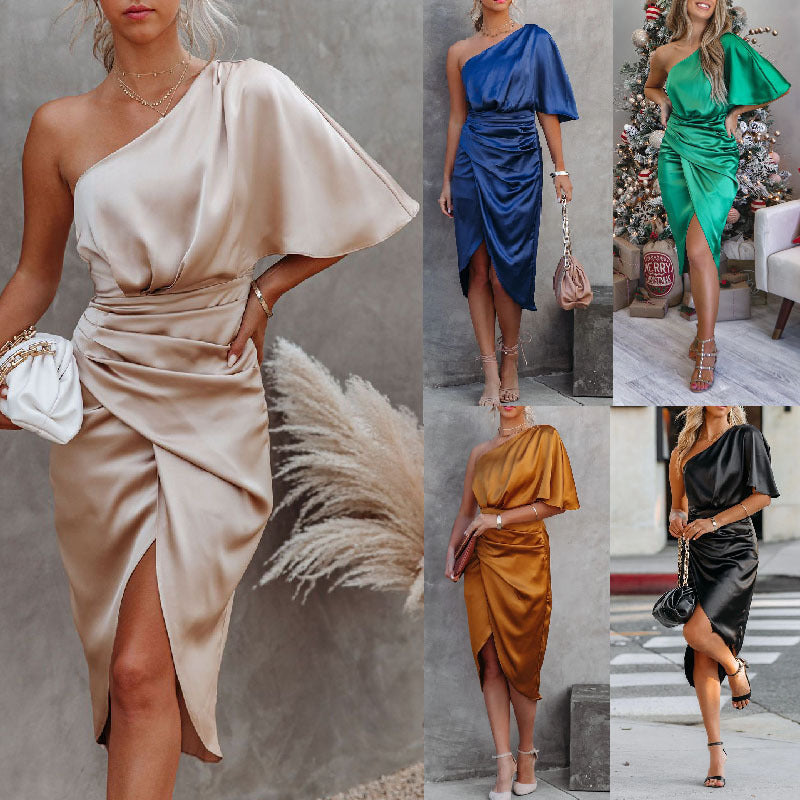 Damernas satin aftonklänning med asymmetrisk design och eleganta volanger Mirla-Eva Jonsson
