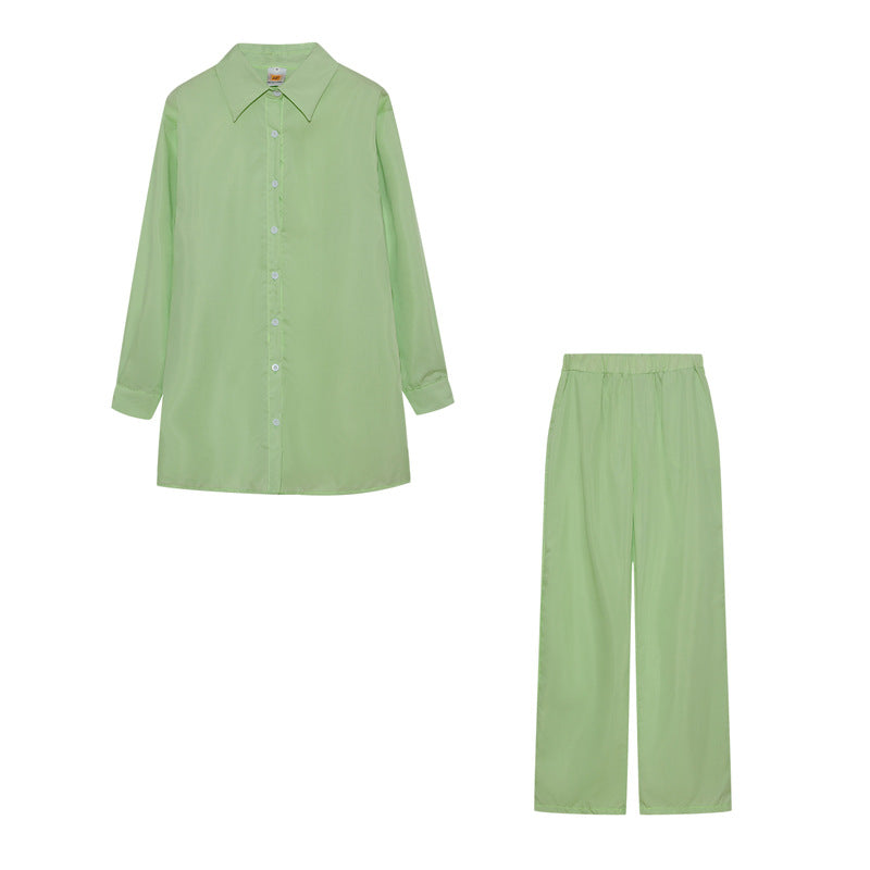 Damernas satinpyjamas-set med långärmad blus och vida byxor Mirla-Eva Jonsson