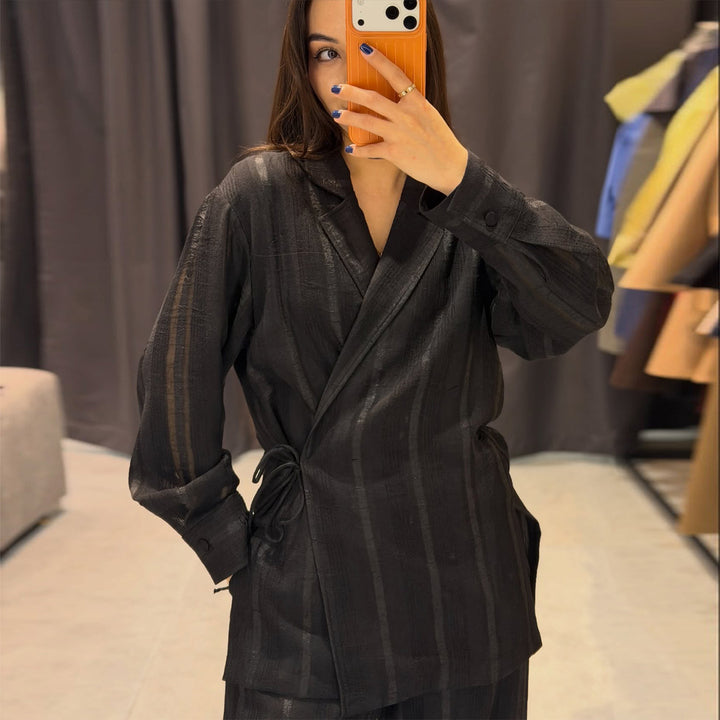 Damernas set av stilig oversized kavaj och vida byxor-Eva Jonsson