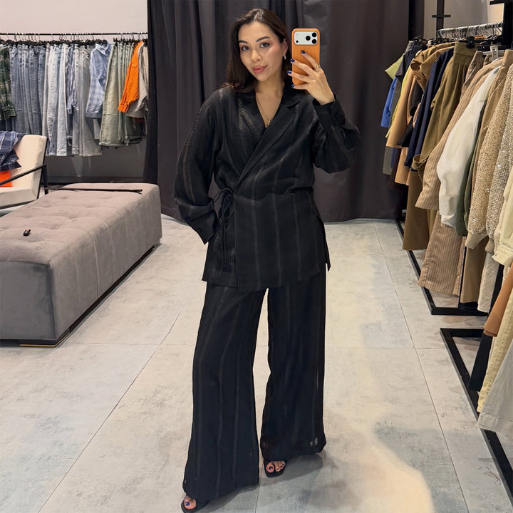 Damernas set av stilig oversized kavaj och vida byxor-Eva Jonsson