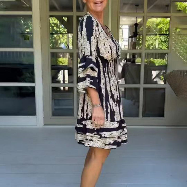 Damernas sommarklänning med eleganta volangärmar och V-ringning Eva Jonsson-Eva Jonsson