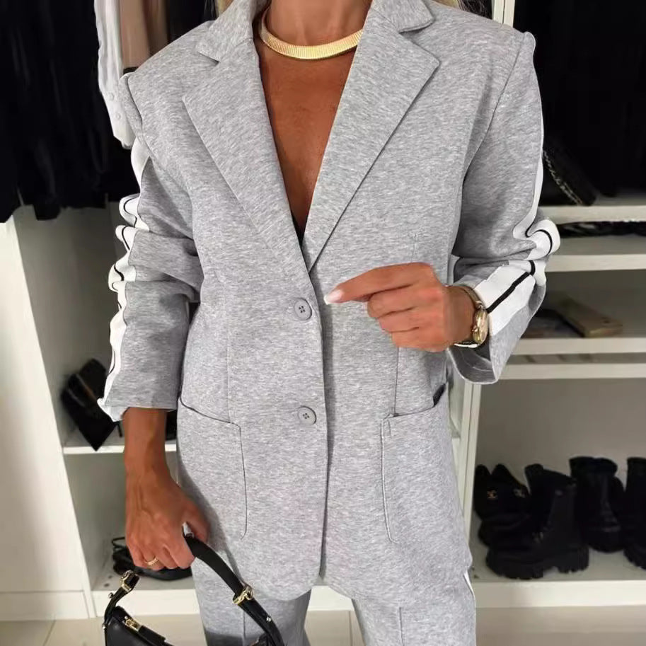 Damernas sportiga blazer kostym med sidostråk Mirla-Eva Jonsson