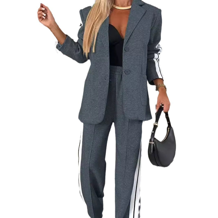 Damernas sportiga blazer kostym med sidostråk Mirla-Eva Jonsson