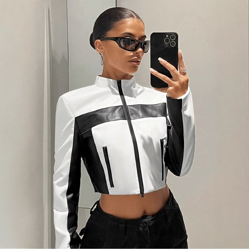 Damernas sportiga cropped jacka i konstläder med kontrastdetaljer Mirla-Eva Jonsson