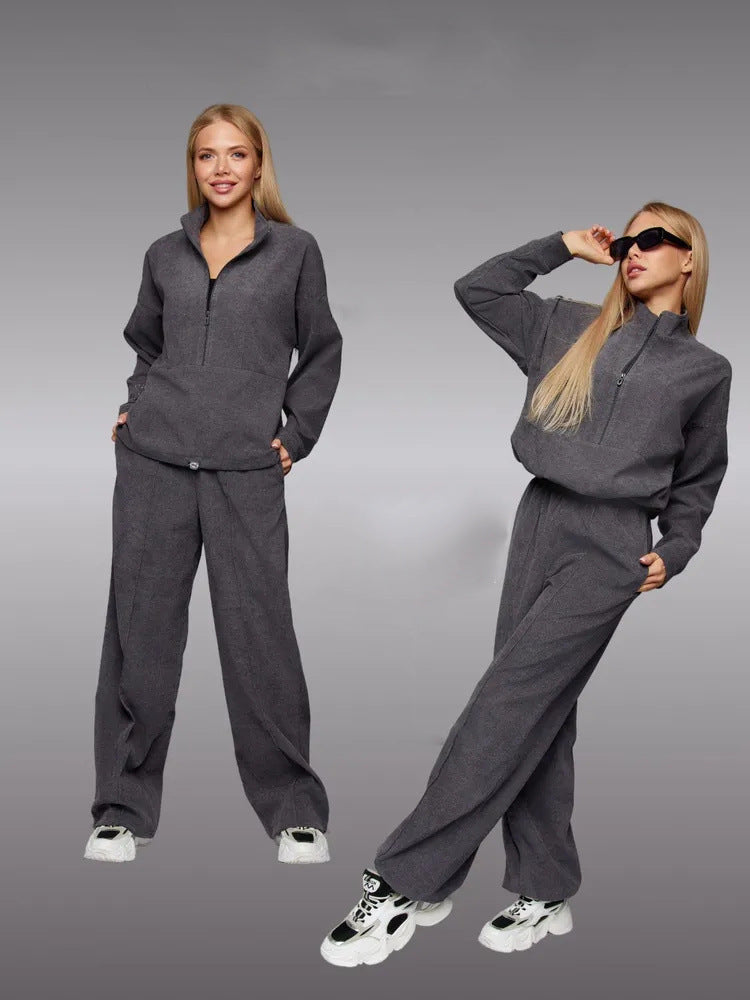 Damernas sportiga fleece-set med hög krage och vid ben Mirla-Eva Jonsson