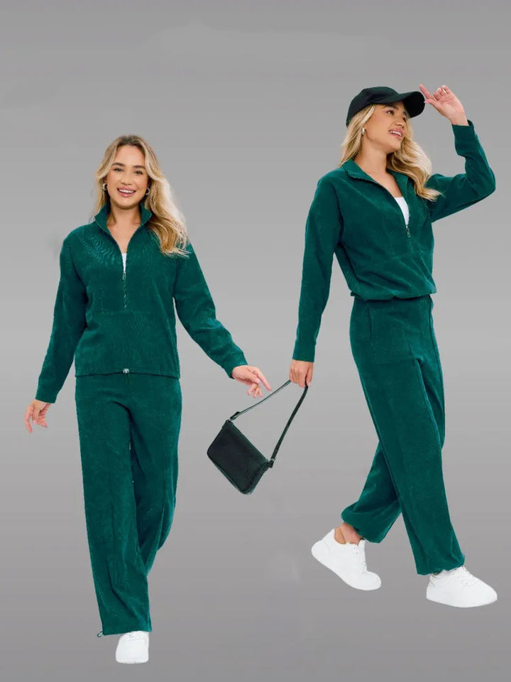 Damernas sportiga fleece-set med hög krage och vid ben Mirla-Eva Jonsson