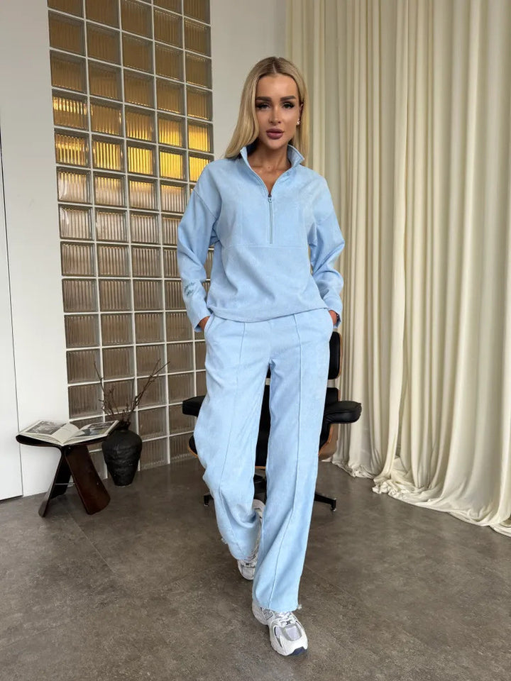 Damernas sportiga fleece-set med hög krage och vid ben Mirla-Eva Jonsson