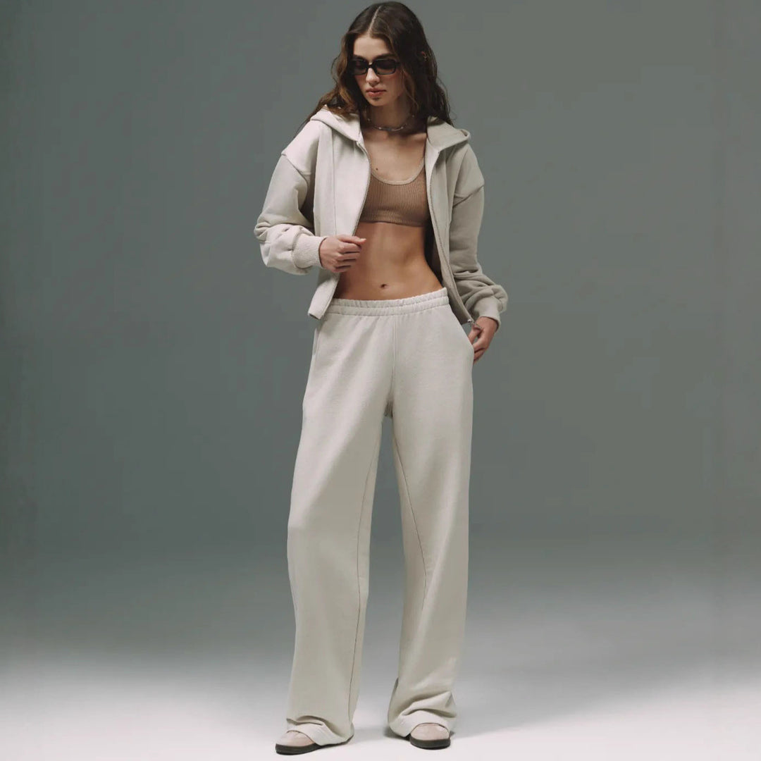 Damernas sportiga fritids-loungewear-set i högkvalitativ fleece med huva och vida byxor Mirla-Eva Jonsson