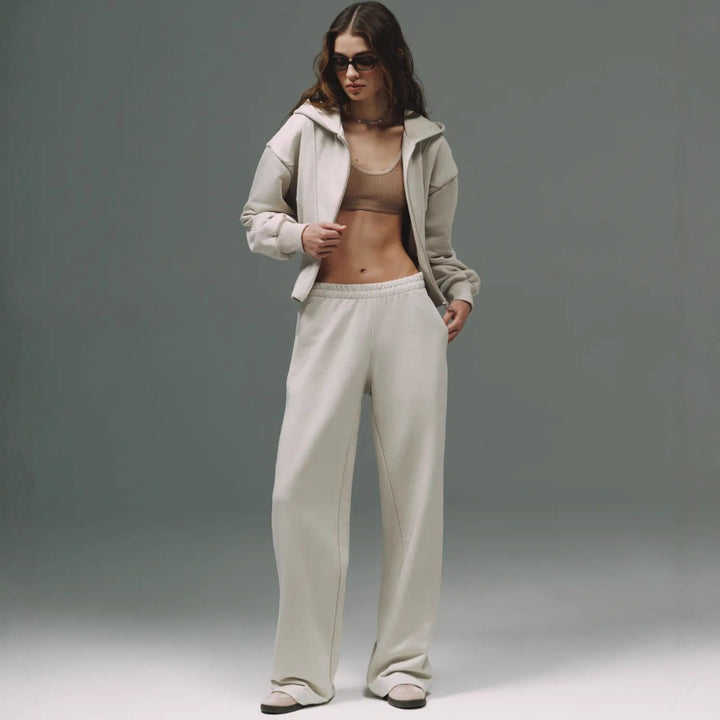 Damernas sportiga fritids-loungewear-set i högkvalitativ fleece med huva och vida byxor Mirla-Eva Jonsson