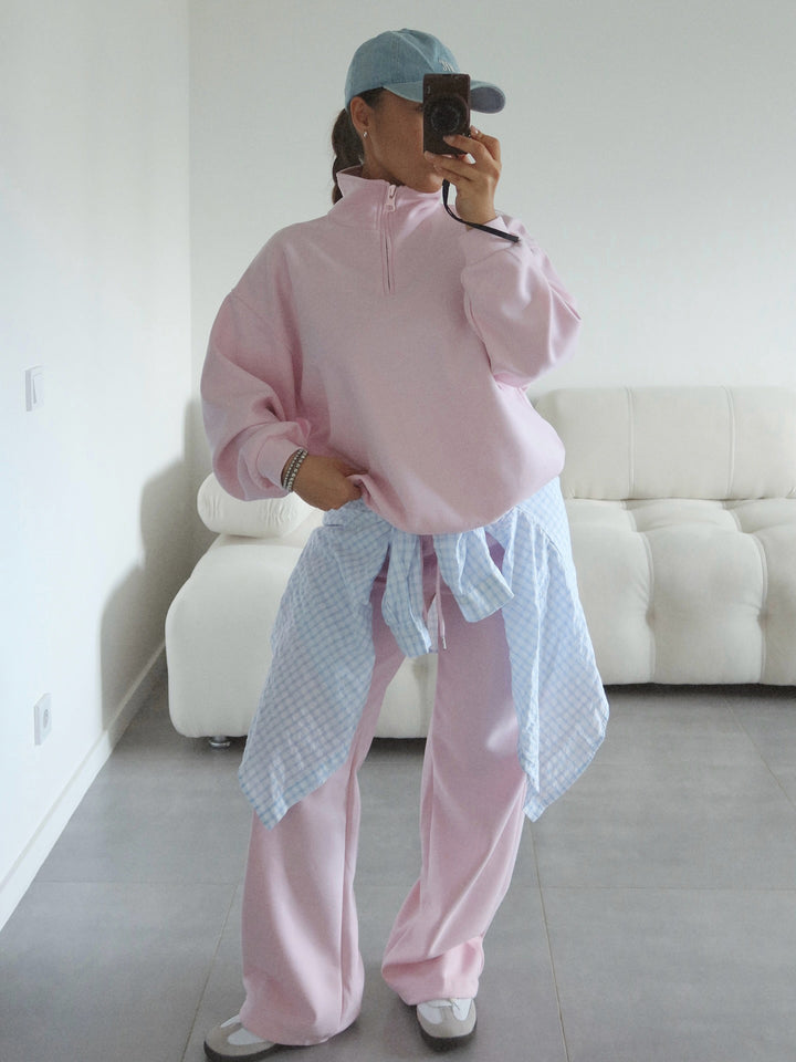 Damernas sportiga hoodie med hög krage och bred passform Mirla-Eva Jonsson