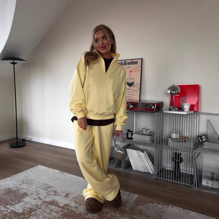 Damernas sportiga hoodie med hög krage och bred passform Mirla-Eva Jonsson