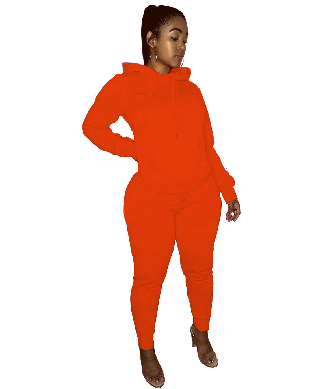 Damernas sportiga hoodie- och joggingbyxor-set med elegant snitt Mirla-Eva Jonsson