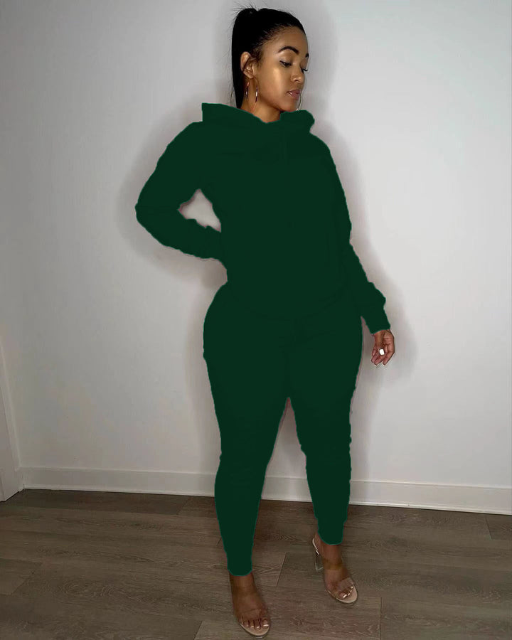 Damernas sportiga hoodie- och joggingbyxor-set med elegant snitt Mirla-Eva Jonsson