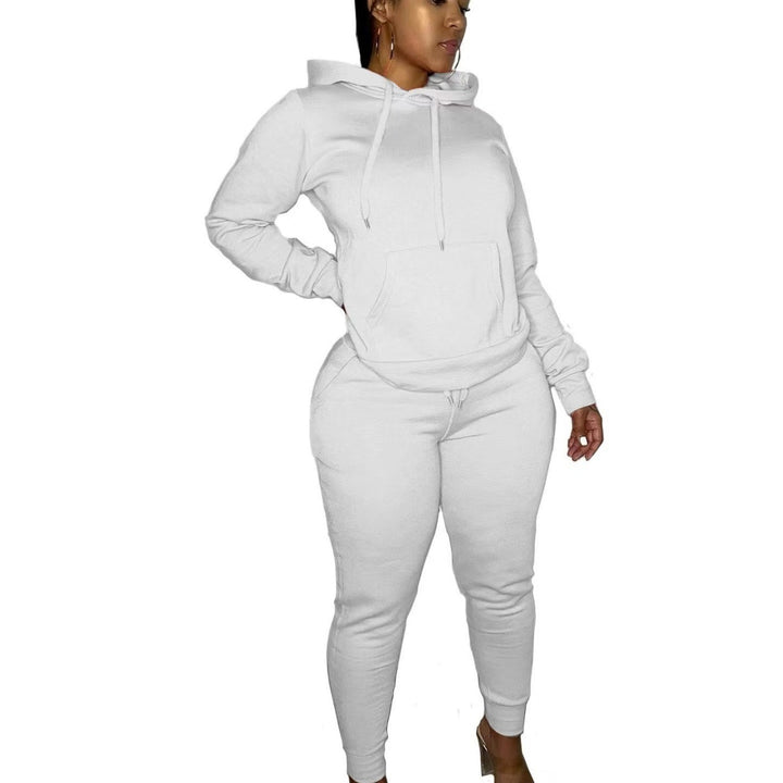 Damernas sportiga hoodie- och joggingbyxor-set med elegant snitt Mirla-Eva Jonsson