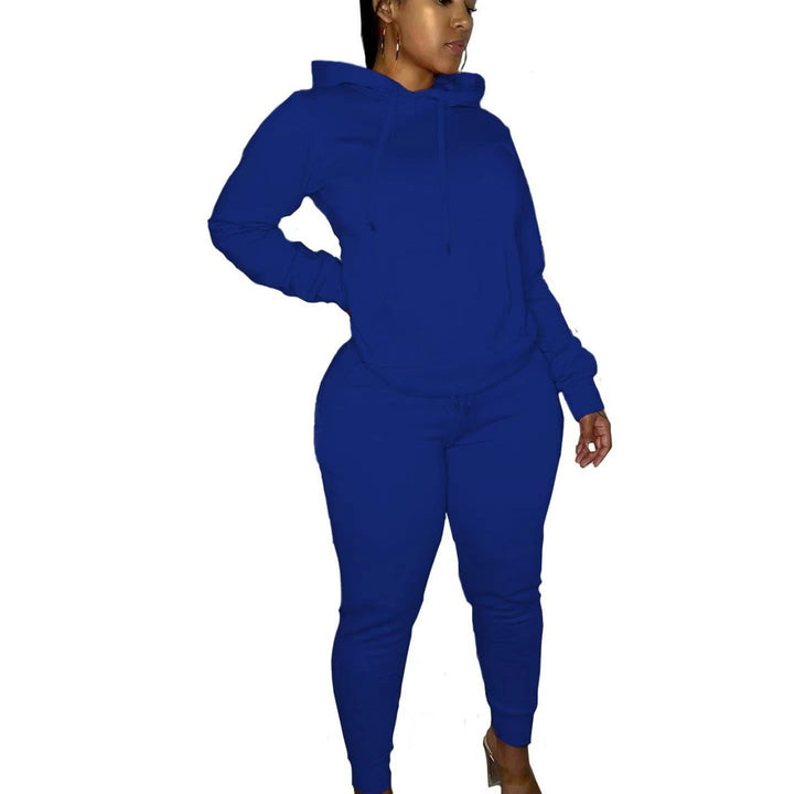 Damernas sportiga hoodie- och joggingbyxor-set med elegant snitt Mirla-Eva Jonsson