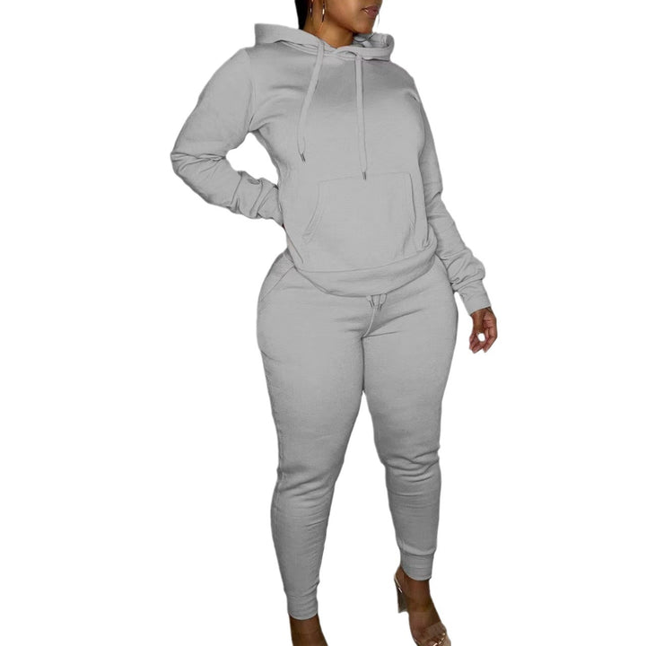 Damernas sportiga hoodie- och joggingbyxor-set med elegant snitt Mirla-Eva Jonsson