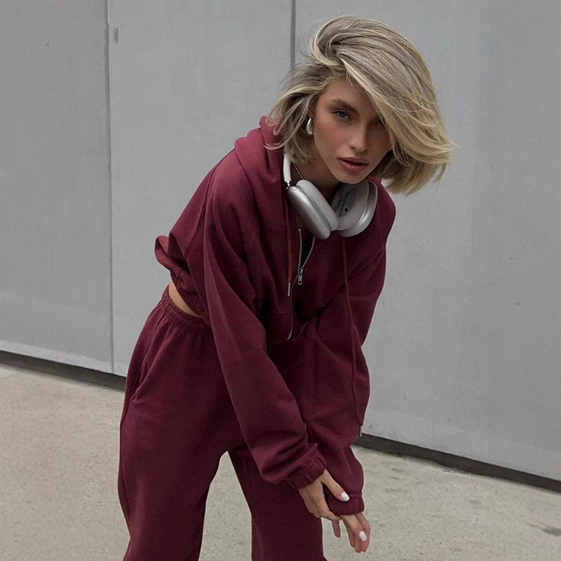 Damernas sportiga hoodie-set med hög krage och bekväma byxor Mirla-Eva Jonsson