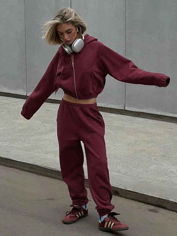 Damernas sportiga hoodie-set med hög krage och bekväma byxor Mirla-Eva Jonsson