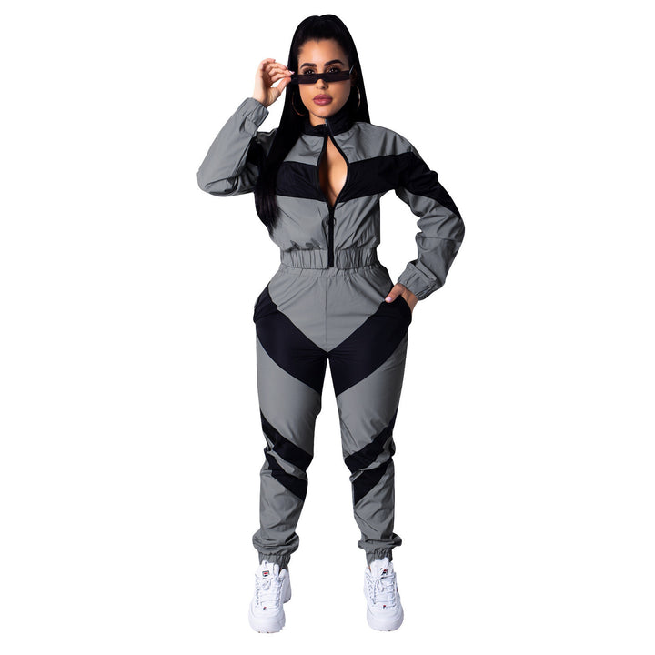 Damernas sportiga jumpsuit med trendiga färgblockdetaljer och hög krage Mirla-Eva Jonsson