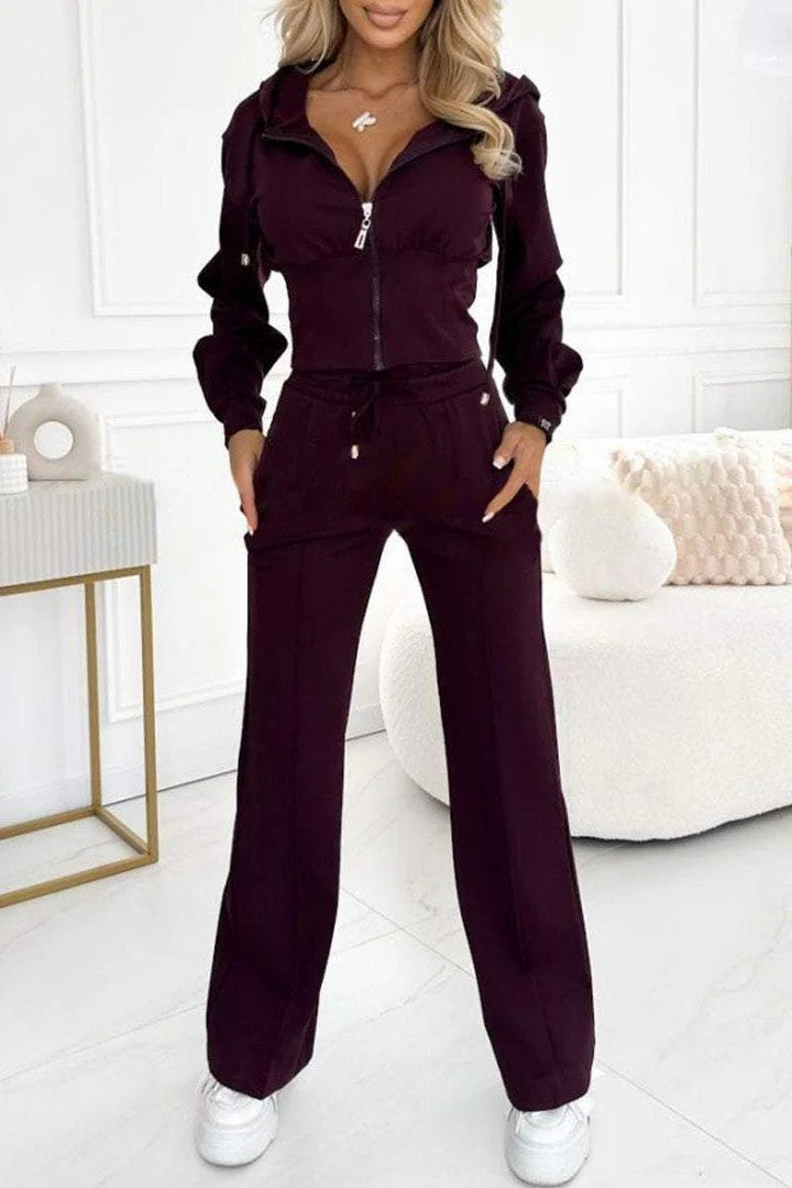 Damernas sportiga jumpsuit-set med hög krage och praktiska fickor Mirla-Eva Jonsson