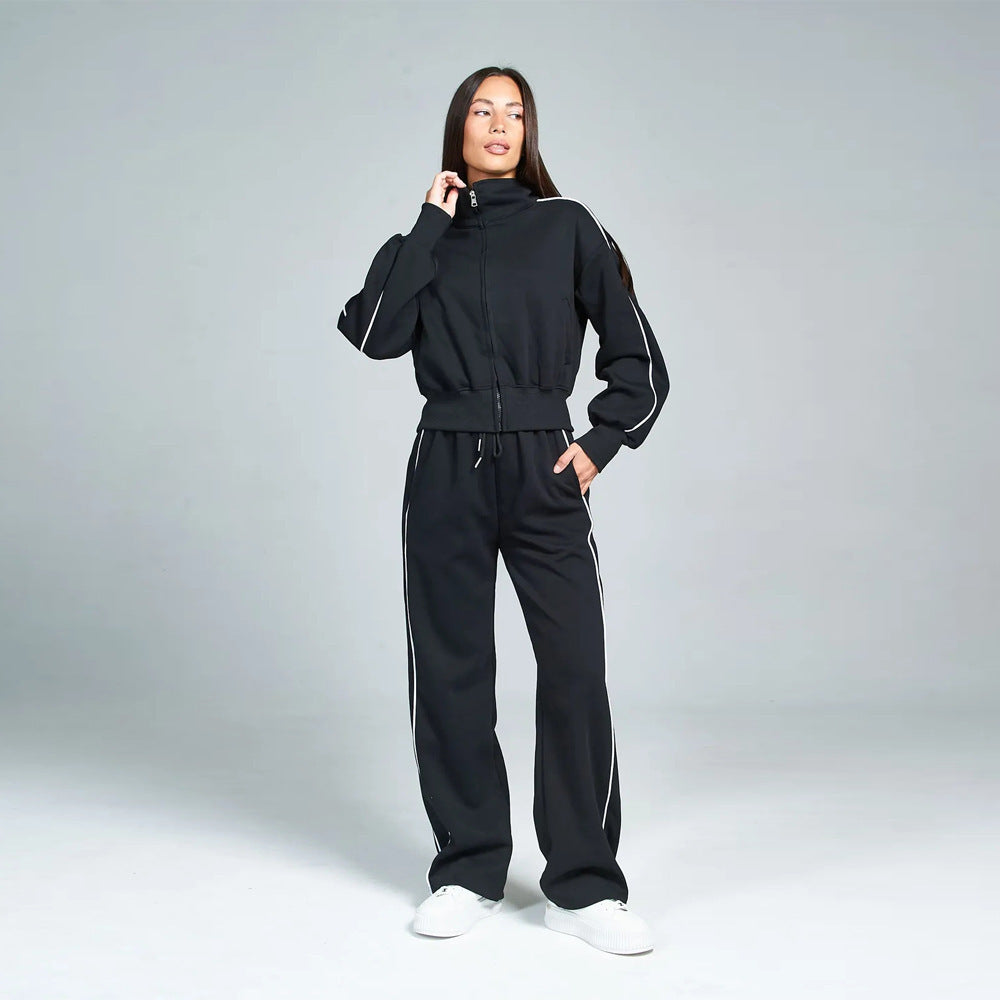 Damernas sportiga lounge-set med hög krage och löst snitt Mirla-Eva Jonsson