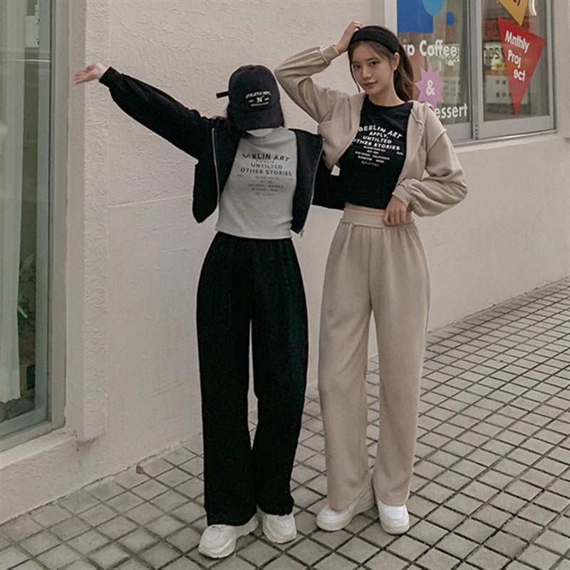 Damernas sportiga lounge-set med hoodie och vida byxor Mirla-Eva Jonsson