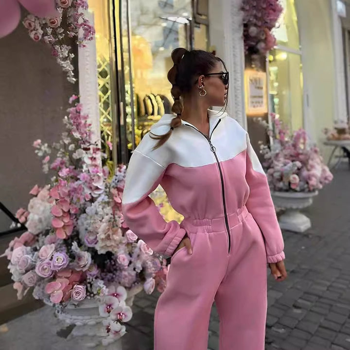 Damernas sportiga loungekläderset från Mirla-Eva Jonsson