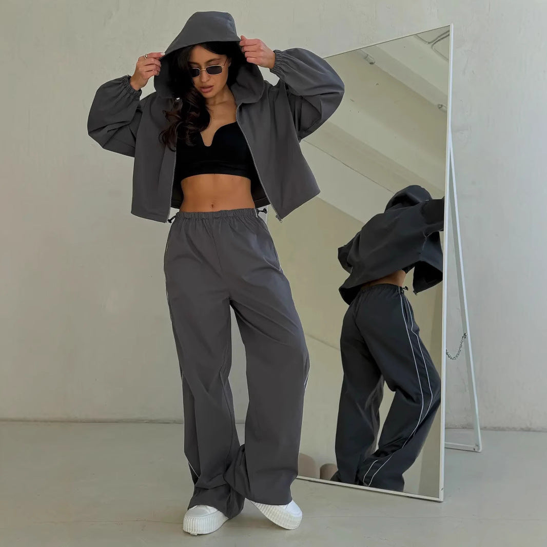 Damernas sportiga set med funktionell hoodie och lösa byxor Mirla-Eva Jonsson