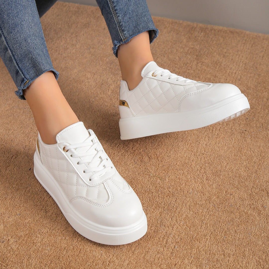 Damernas sportiga sneakers med glänsande detaljer Mirla-Eva Jonsson