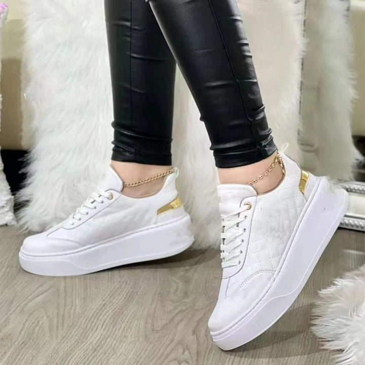 Damernas sportiga sneakers med glänsande detaljer Mirla-Eva Jonsson