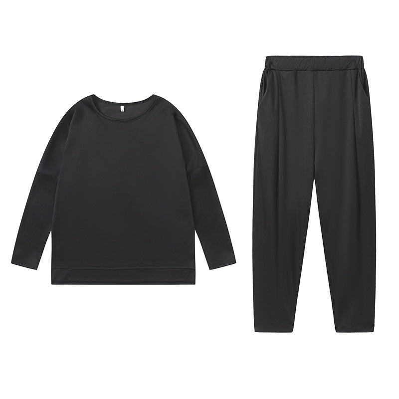 Damernas sportiga sweat-outfit med elastisk midja och rymliga fickor Mirla-Eva Jonsson