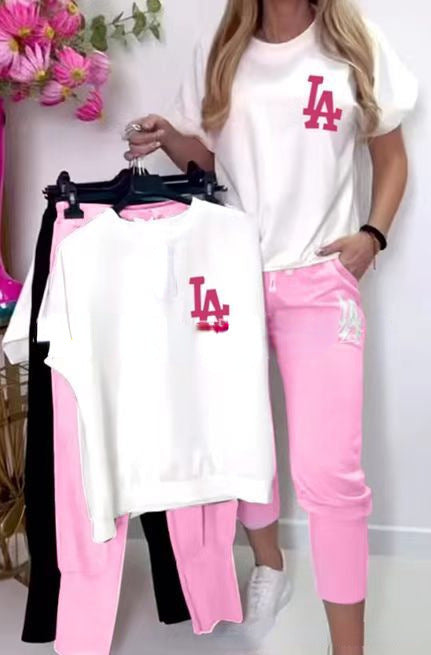 Damernas sportiga sweatshirt och bekväma joggingset Mirla-Eva Jonsson