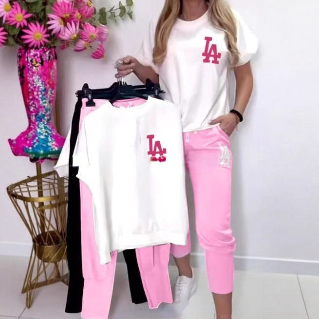 Damernas sportiga sweatshirt och bekväma joggingset Mirla-Eva Jonsson