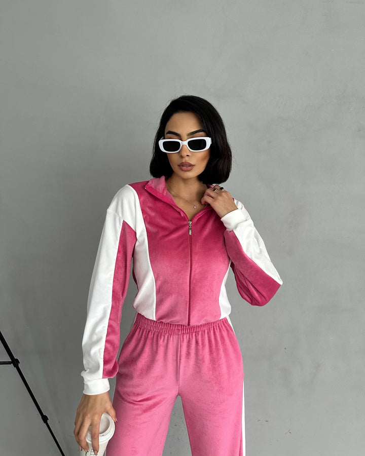 Damernas sportiga velour joggingdress med dragkedja och sidosträck Mirla-Eva Jonsson