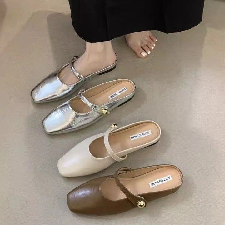 Damernas stiliga ballerinas med glansigt ytmaterial och elegant spänne Mirla-Eva Jonsson