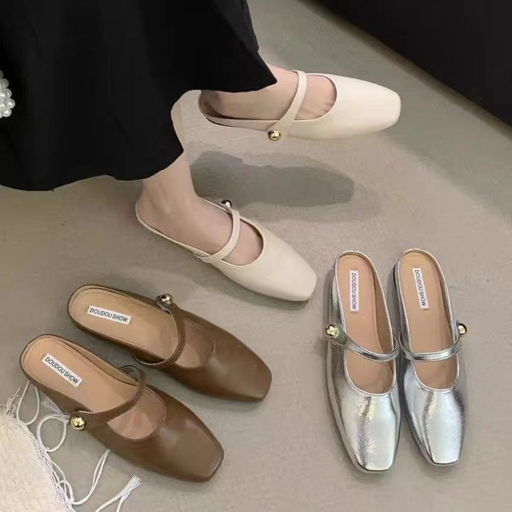 Damernas stiliga ballerinas med glansigt ytmaterial och elegant spänne Mirla-Eva Jonsson