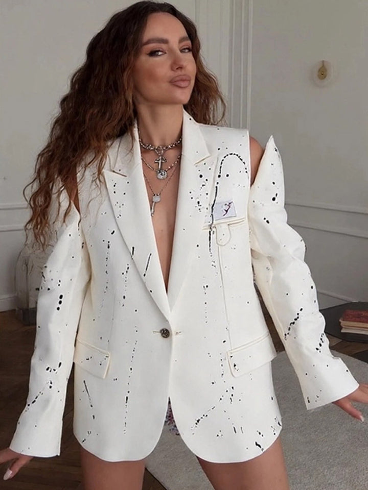 Damernas storsize-blazer med kreativa designelementen Mirla-Eva Jonsson