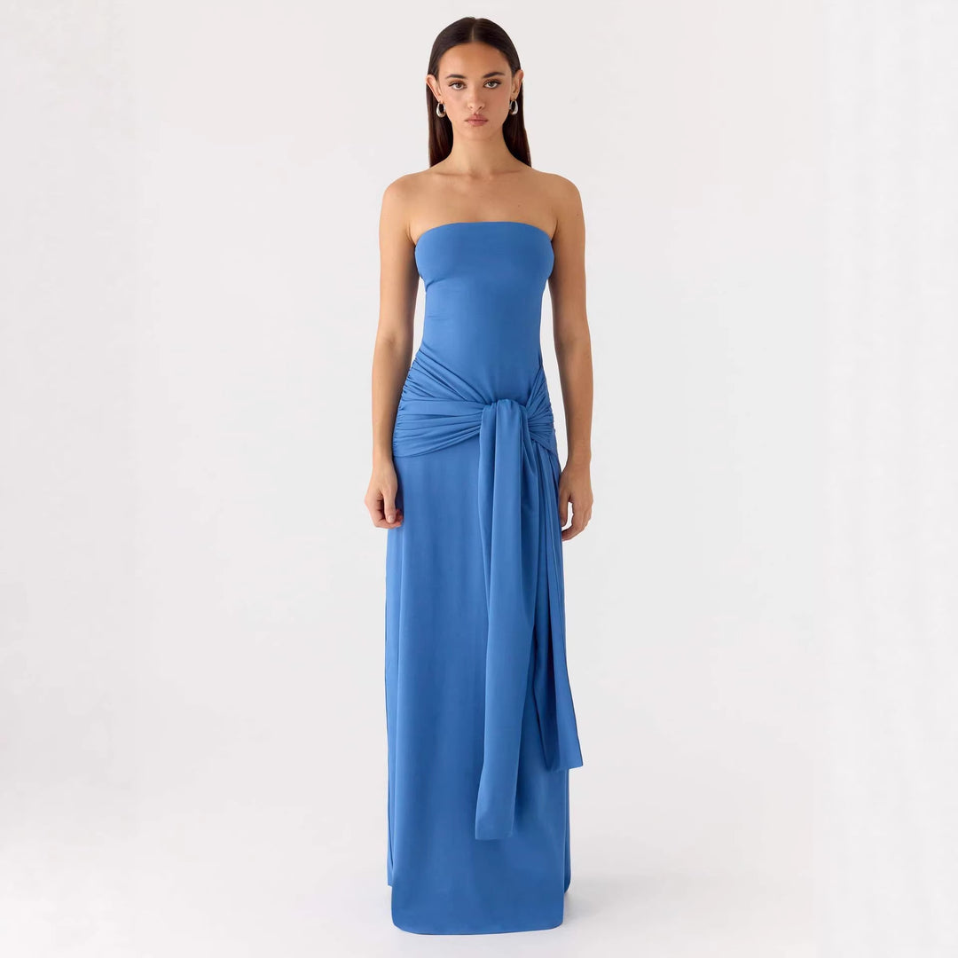 Damernas strapless maxiklänning med elegant vikdetalj Mirla-Eva Jonsson