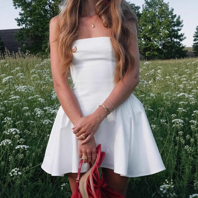 Damernas strapless miniklänning med voluminös kjol Mirla-Eva Jonsson
