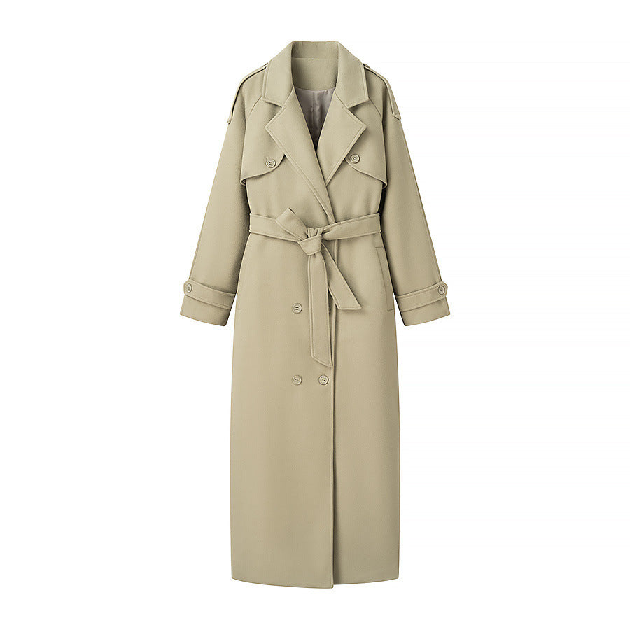 Damernas trenchcoat med dubbel knapprad och praktiskt bälte Mirla-Eva Jonsson