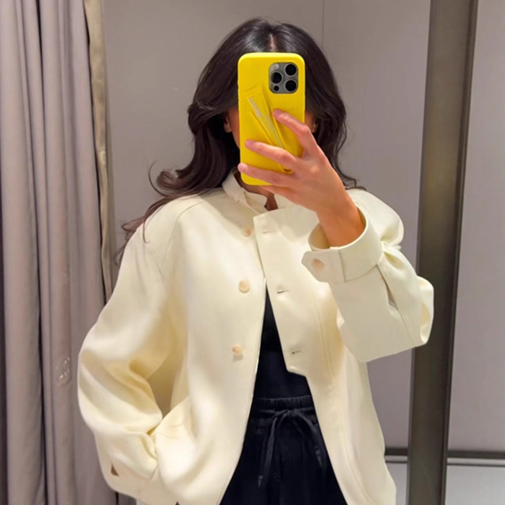 Damernas trendiga Relaxed-Fit blousonjacka med unika knappdetaljer Mirla-Eva Jonsson