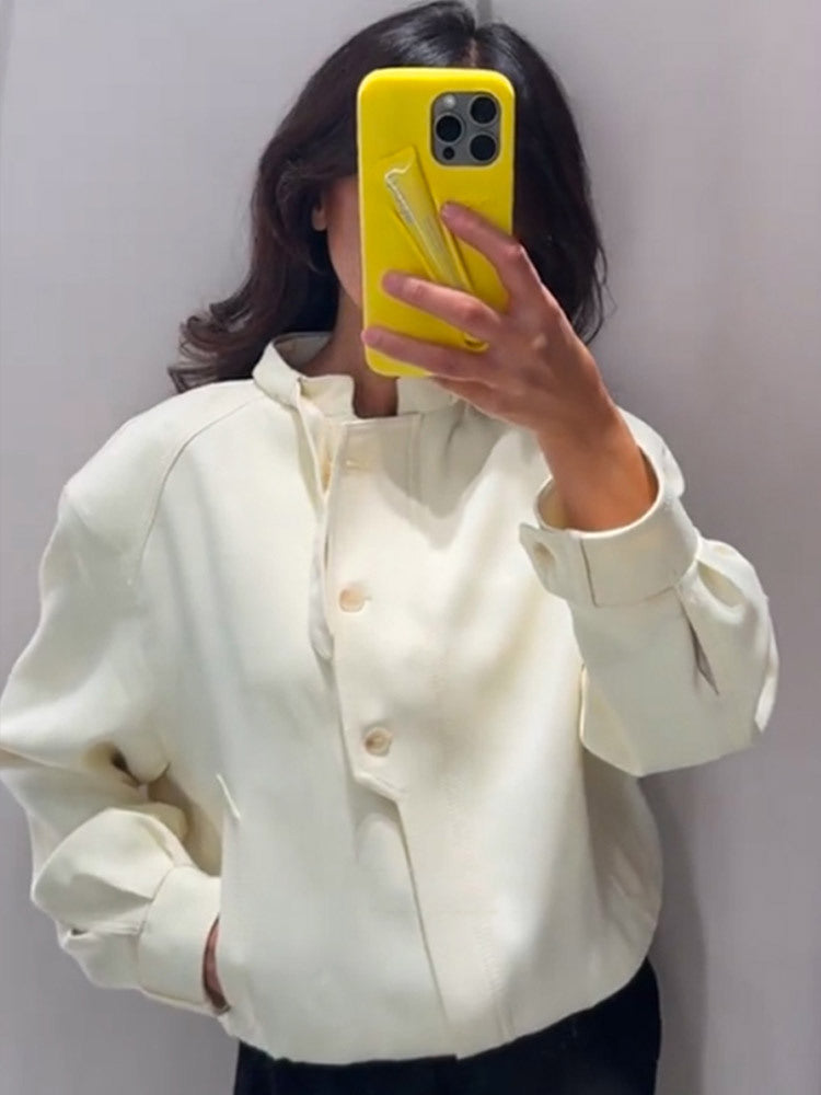 Damernas trendiga Relaxed-Fit blousonjacka med unika knappdetaljer Mirla-Eva Jonsson