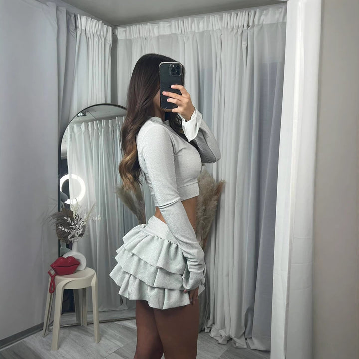 Damernas trendiga crop top och plisserad mini kjol set Mirla-Eva Jonsson