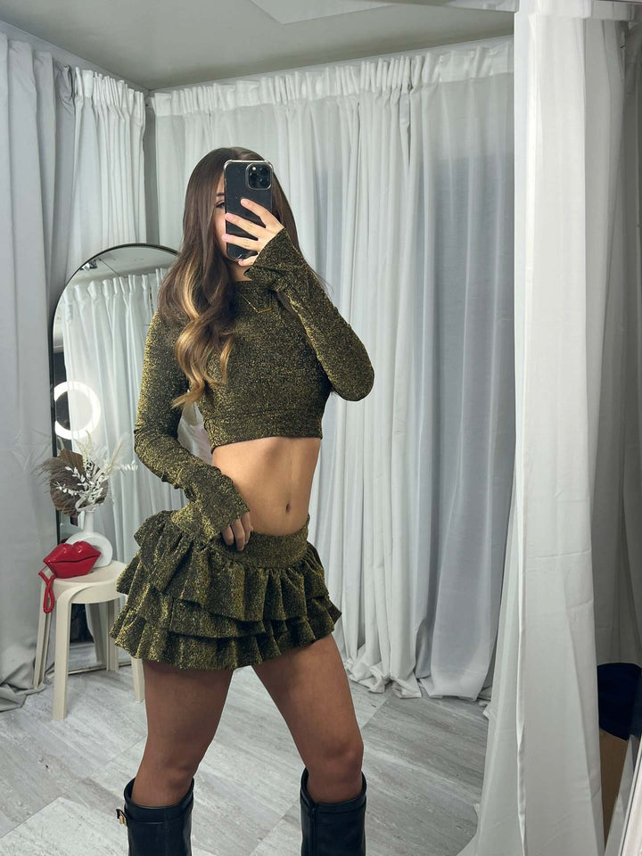 Damernas trendiga crop top och plisserad mini kjol set Mirla-Eva Jonsson