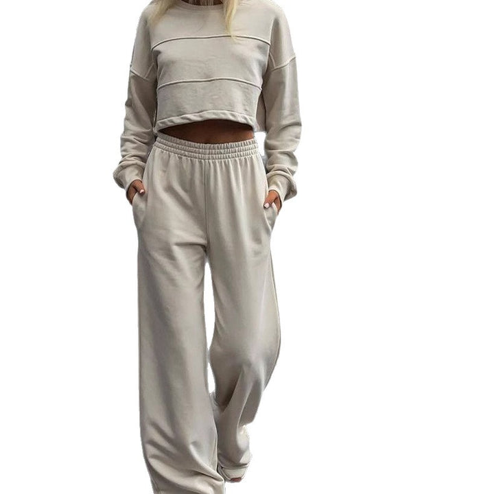 Damernas trendiga crop-top och vidskurna joggingset Mirla-Eva Jonsson