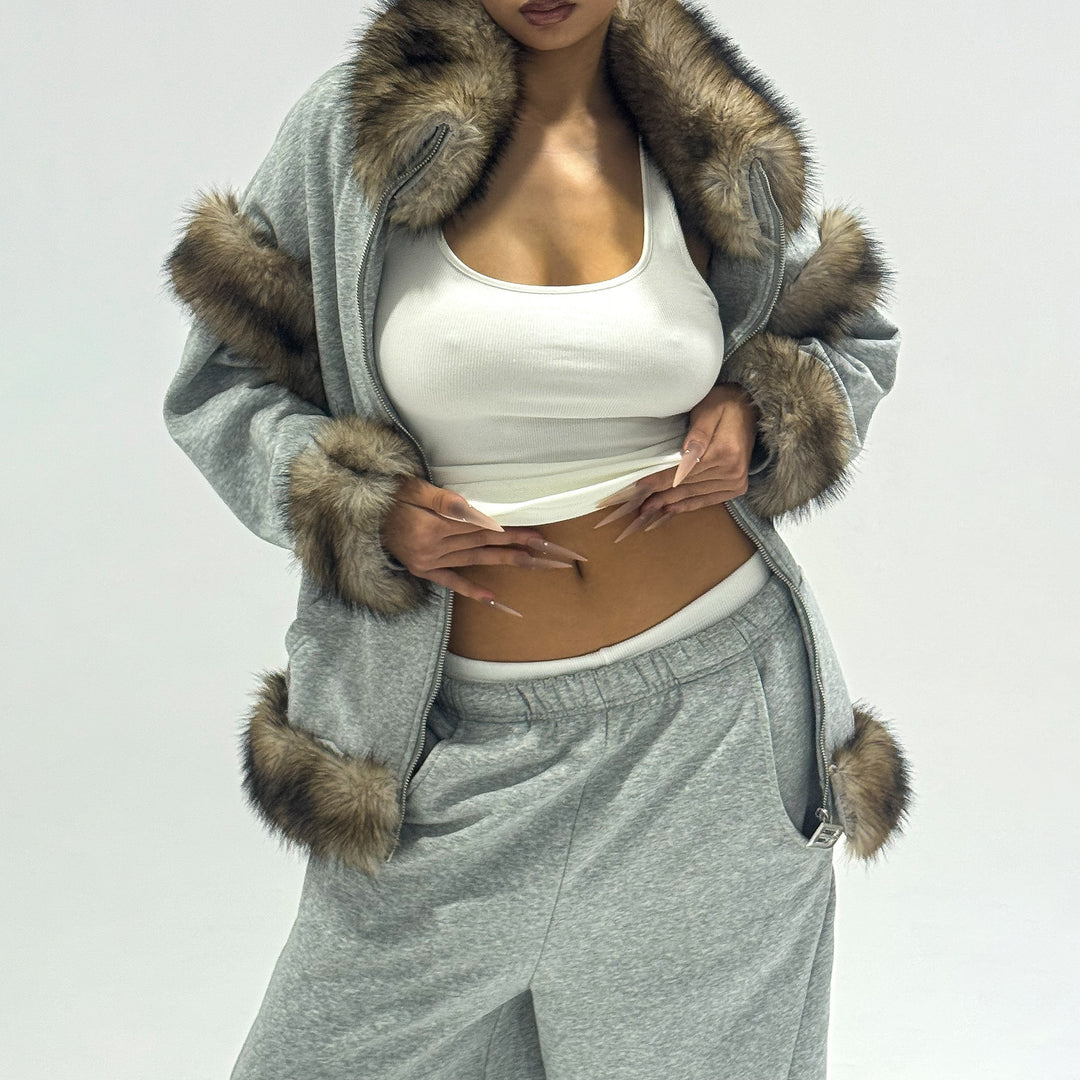 Damernas trendiga hoodie jacka med lyxig faux fur detailing Eva Jonsson-Eva Jonsson