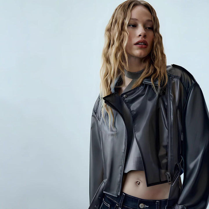 Damernas trendiga jacka i edgy biker-stil med asymmetrisk dragkedja Mirla-Eva Jonsson